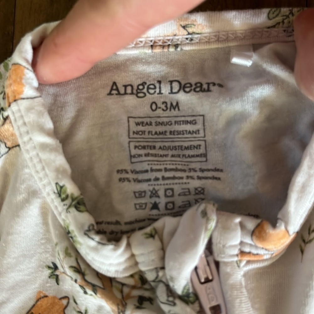 Angel Dear Bamboo 2-Way Ruffle Back Zipper Footie - Baby Foxes Pink - Picture 4 of 4